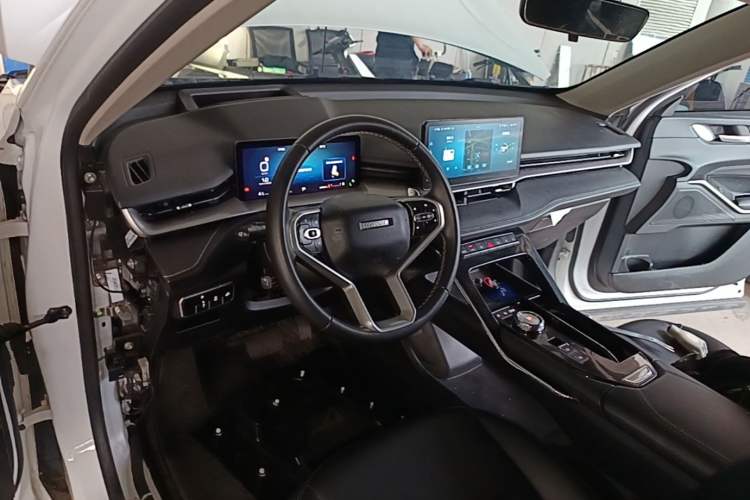 Used Haval H6 2021 3rd Generation 2.0T Automatic Two-Wheel Drive Max Center Console