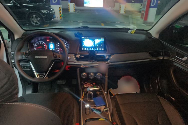 Used Haval H6 2021 Sport Edition 1.5T Automatic Elite Smart Connectivity Model U-Shape Grille Center Console