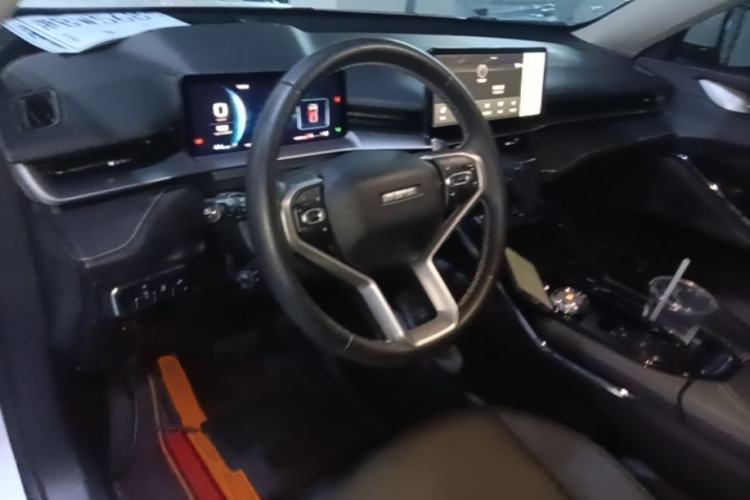 Used Haval H6 2021 3rd Generation 1.5T Automatic Two-Wheel Drive Max Center Console