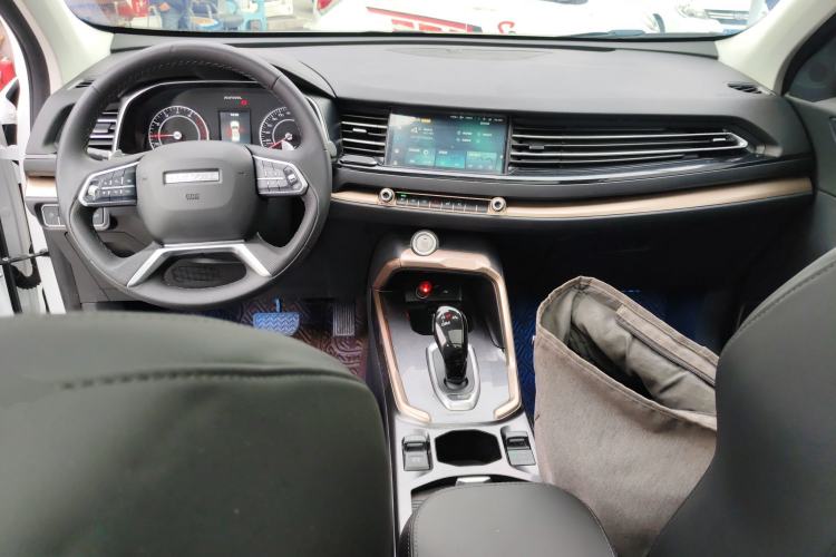 Used Haval H6 2021 1.5 GDIT Automatic Champion Edition Center Console