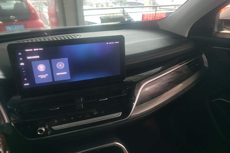 Used Haval H6 2021 National Trend Edition 1.5T Automatic Urban Version Center Console