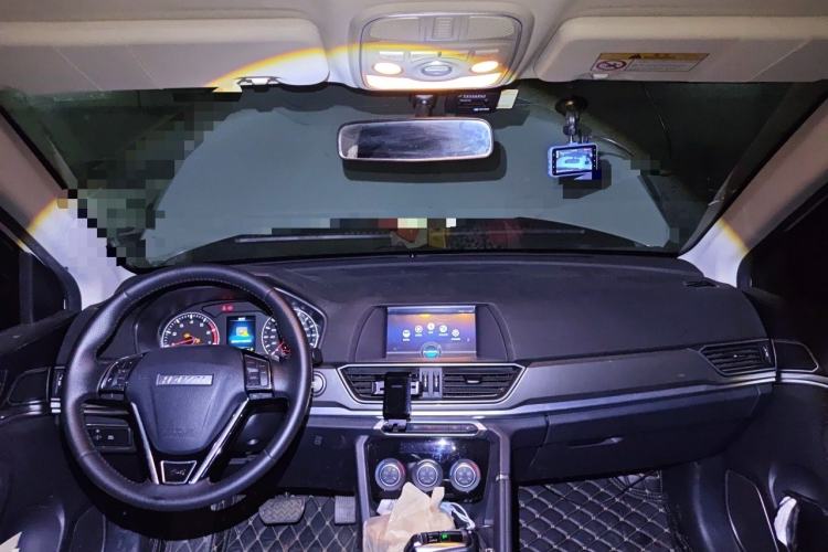 Used Haval H6 2021 Sport Edition 1.5T Automatic Elite Smart Connectivity Model with Hexagonal Grille Center Console