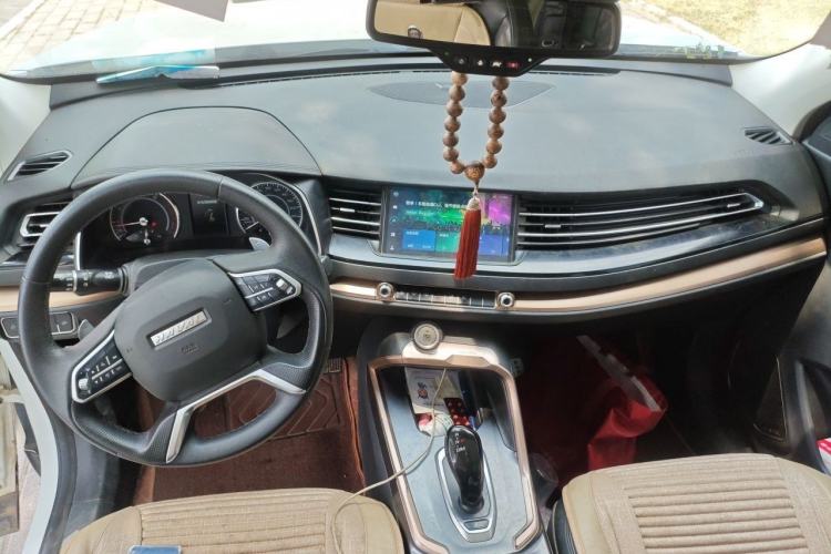 Used Haval H6 2021 1.5 GDIT Automatic Champion Edition Center Console