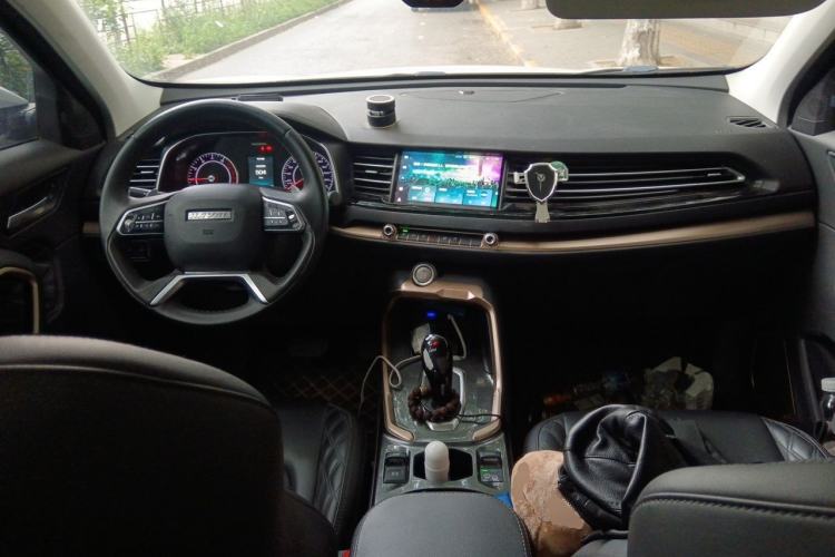 Used Haval H6 2021 1.5 GDIT Automatic Champion Edition Center Console