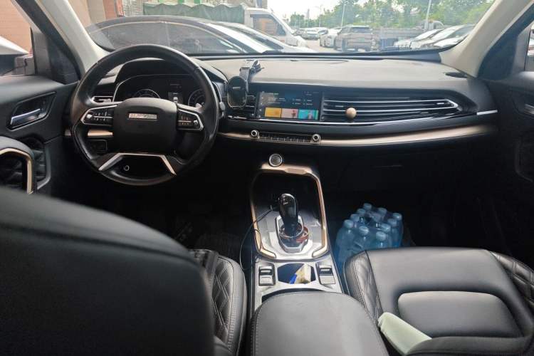 Used Haval H6 2021 1.5 GDIT Automatic Champion Edition Center Console
