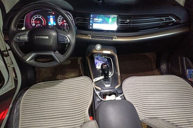 Used Haval H6 2021 1.5 GDIT Automatic Champion Edition Center Console
