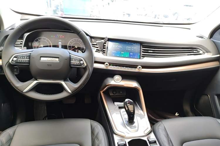 Used Haval H6 2021 1.5T Automatic Champion Edition Center Console