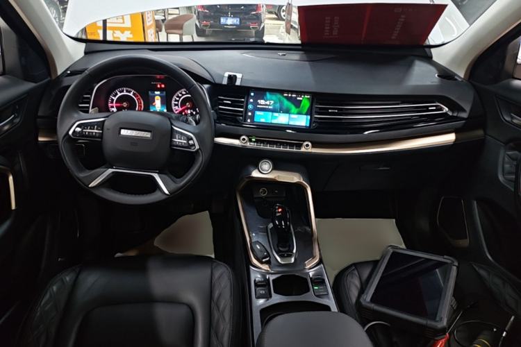 Used Haval H6 2021 1.5 GDIT Automatic Champion Edition Center Console