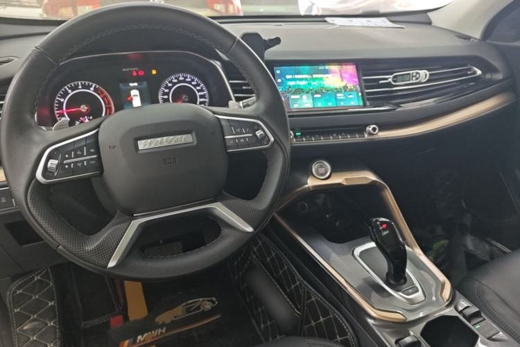 Used Haval H6 2021 1.5 GDIT Automatic Champion Edition Center Console