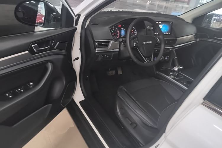 Used Haval H6 2021 Sport Edition 1.5T Automatic Elite Smart Connectivity Model U-Shape Grille Driver Seat