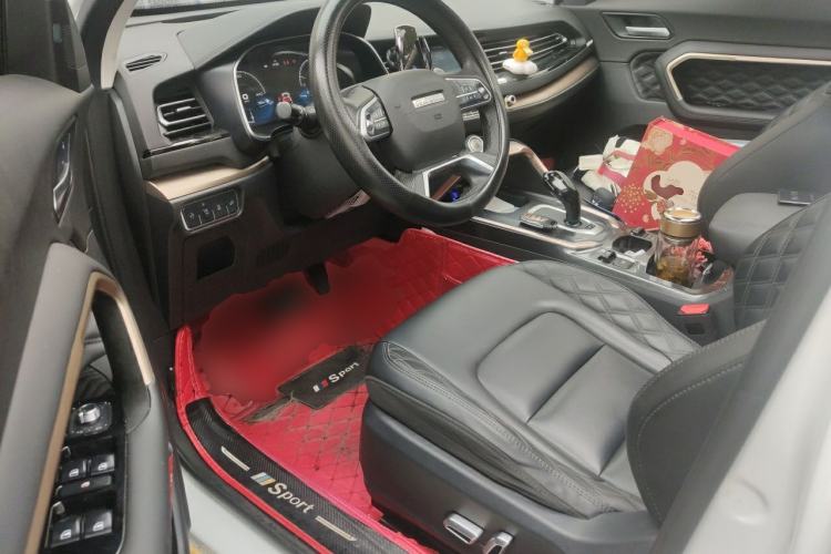 Used Haval H6 2021 1.5 GDIT Automatic Luxury Edition Driver Seat
