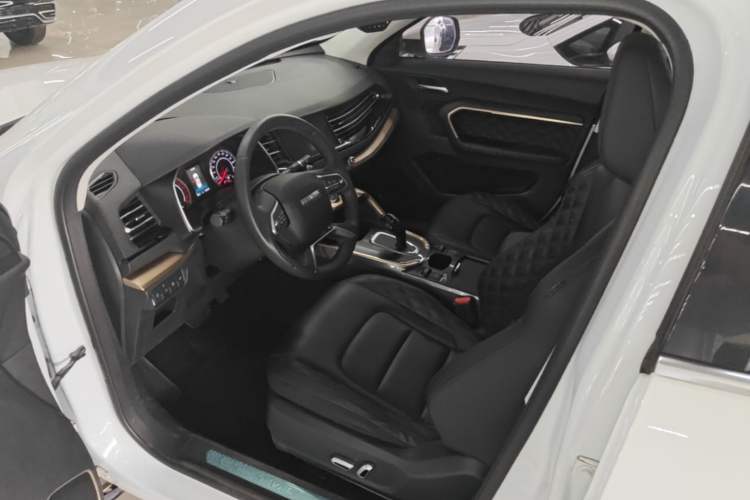 Used Haval H6 2021 1.5 GDIT Automatic Champion Edition Driver Seat