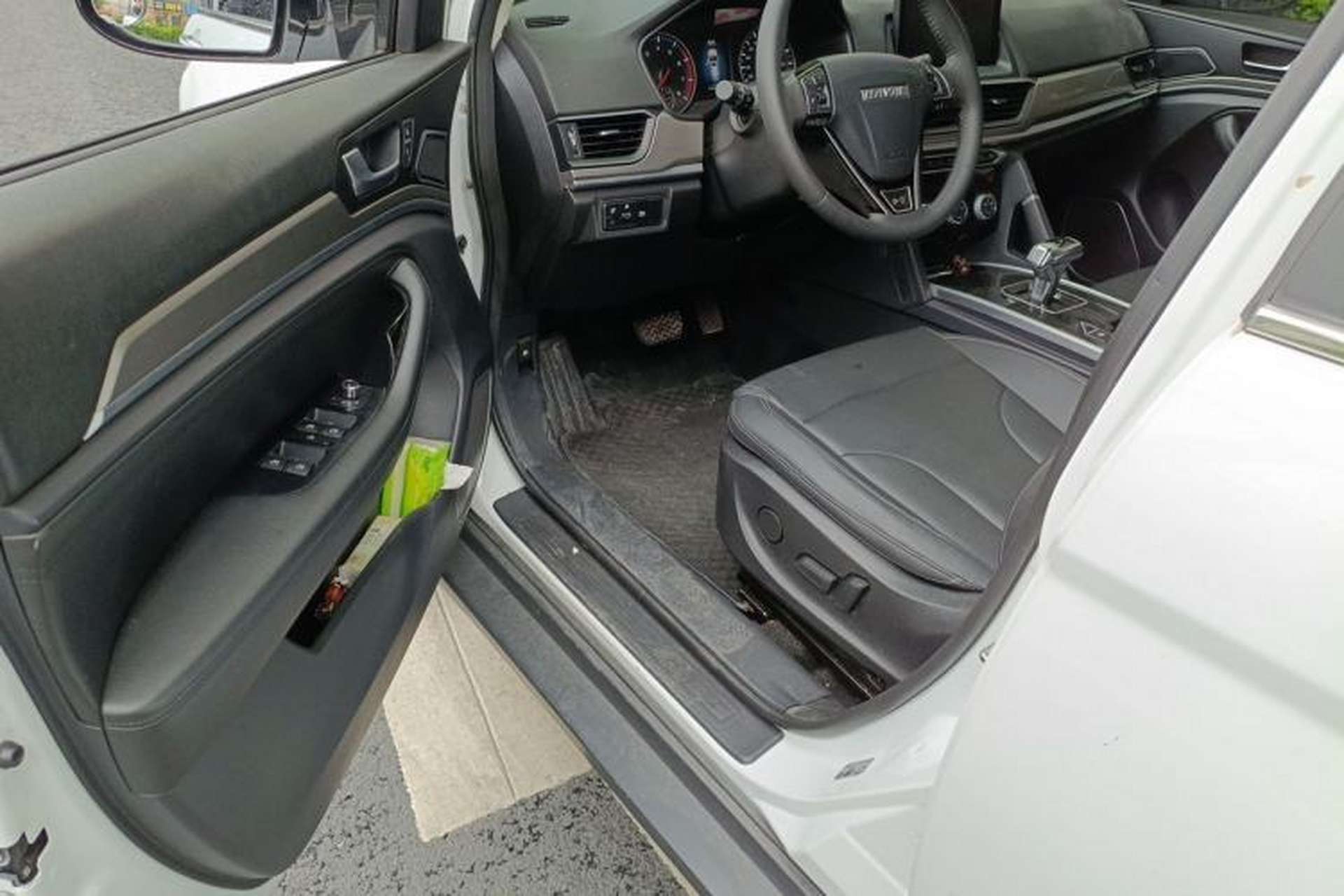 Used Haval H6 2021 Sport Edition 1.5T Automatic Elite Smart Connectivity Model with Hexagonal Grille Driver Seat