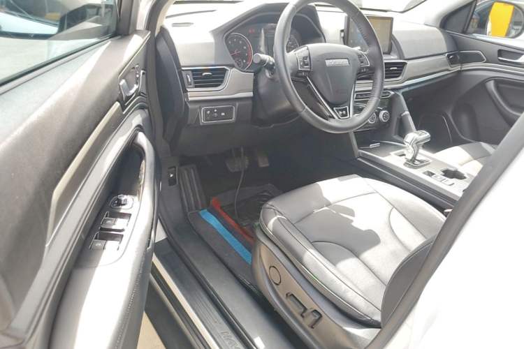 Used Haval H6 2021 Sport Edition 1.5T Automatic Elite Smart Connectivity Model with Hexagonal Grille Driver Seat