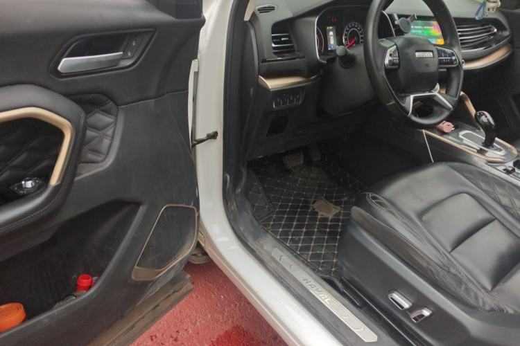 Used Haval H6 2021 1.5 GDIT Automatic Champion Edition Driver Seat
