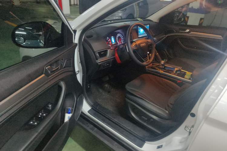 Used Haval H6 2021 Sport Edition 1.5T Automatic Elite Smart Connectivity Model U-Shape Grille Driver Seat