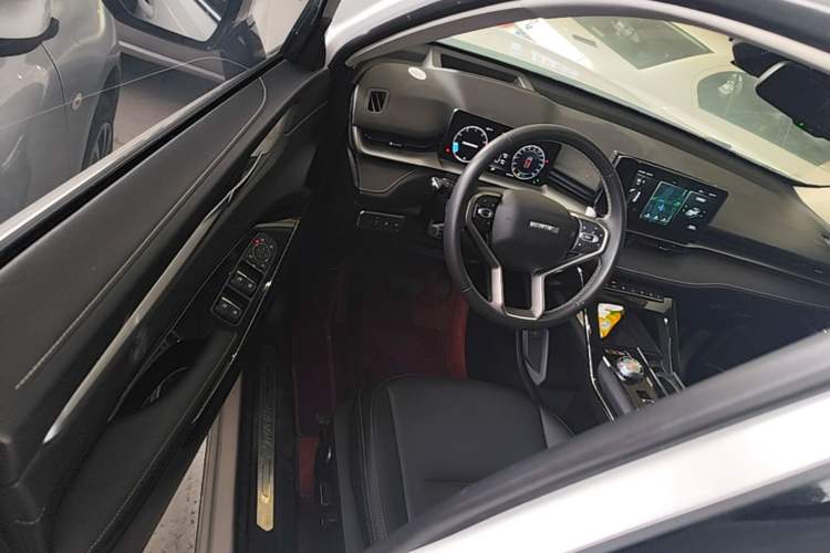 Used Haval H6 2021 3rd Generation 1.5T Automatic Two-Wheel-Drive Supreme Driver Seat