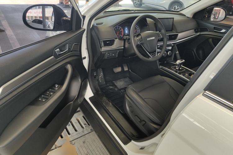 Used Haval H6 2021 Sport Edition 1.5T Automatic Elite Smart Connectivity Model U-Shape Grille Driver Seat
