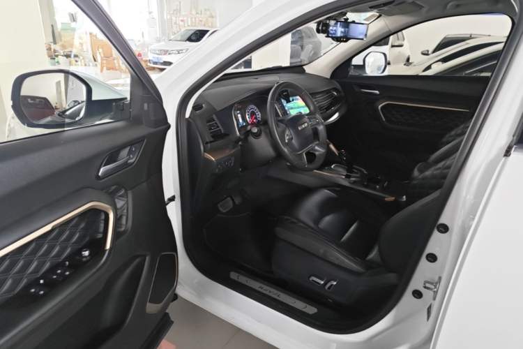 Used Haval H6 2021 1.5 GDIT Automatic Champion Edition Driver Seat