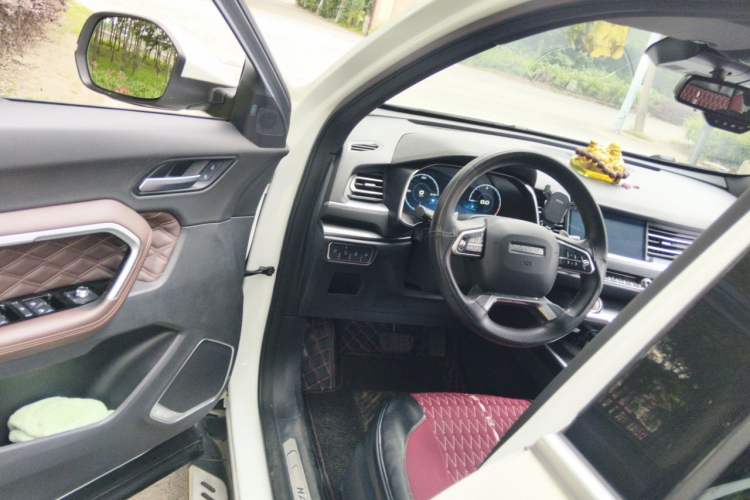 Used Haval H6 2021 1.5 GDIT Automatic Luxury Edition Driver Seat