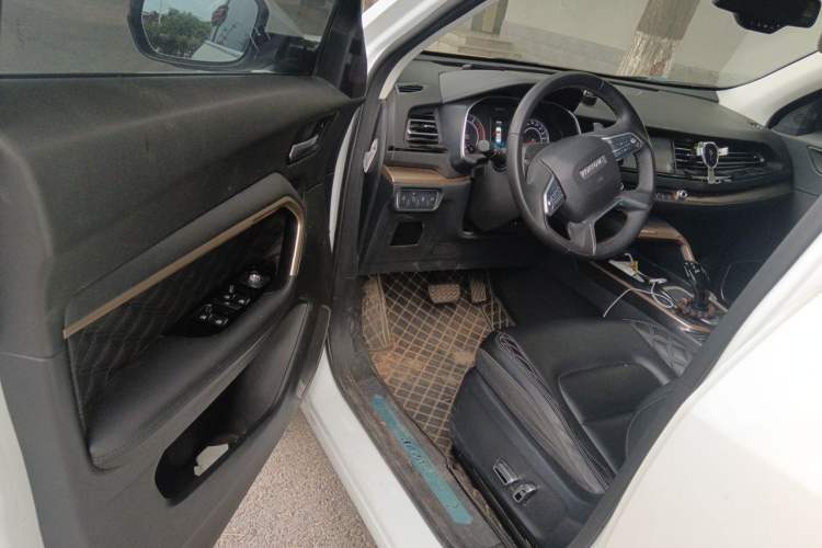 Used Haval H6 2021 1.5 GDIT Automatic Champion Edition Driver Seat