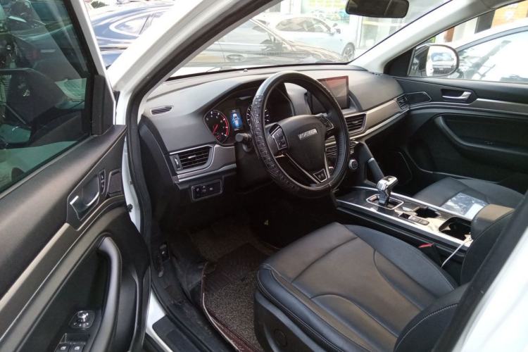 Used Haval H6 2021 Sport Edition 1.5T Automatic Elite Smart Connectivity Model with Hexagonal Grille Driver Seat
