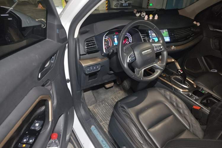 Used Haval H6 2021 1.5 GDIT Automatic Champion Edition Driver Seat