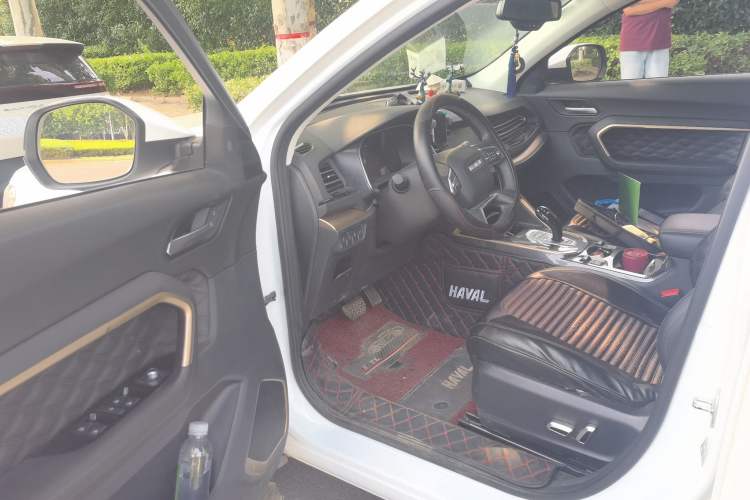 Used Haval H6 2021 1.5 GDIT Automatic Luxury Edition Driver Seat