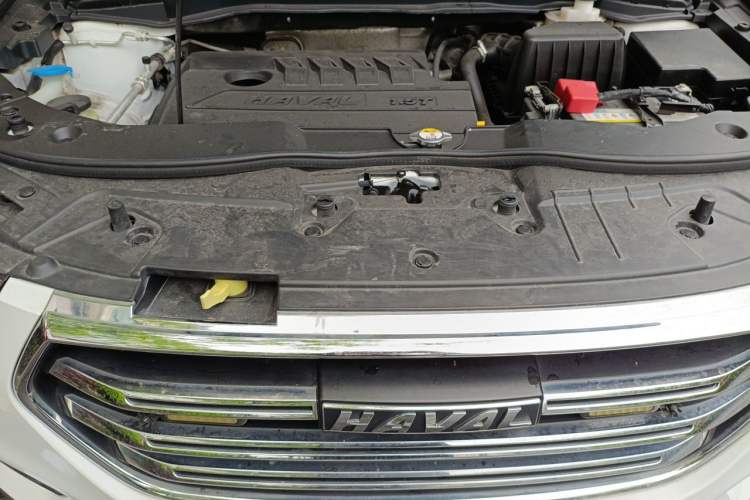 Used Haval H6 2021 Sport Edition 1.5T Automatic Elite Smart Connectivity Model with Hexagonal Grille Engine Bay