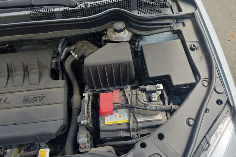 Used Haval H6 2021 Sport Edition 1.5T Automatic Elite Smart Connectivity Model U-Shape Grille Engine Bay Left