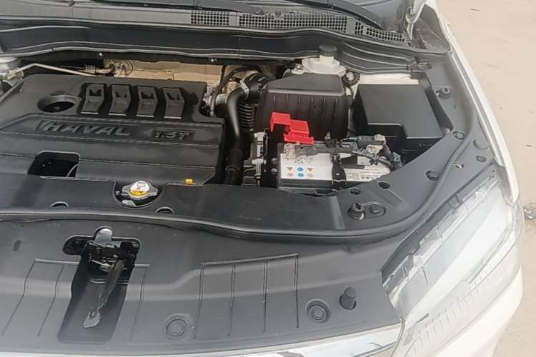 Used Haval H6 2021 Sport Edition 1.5T Automatic Elite Smart Connectivity Model U-Shape Grille Engine Bay Left