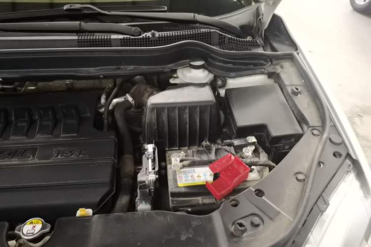 Used Haval H6 2021 Sport Edition 1.5T Automatic Elite Smart Connectivity Model U-Shape Grille Engine Bay Left