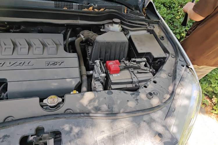 Used Haval H6 2021 Sport Edition 1.5T Automatic Elite Smart Connectivity Model U-Shape Grille Engine Bay Left
