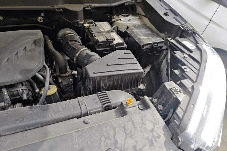 Used Haval H6 2021 3rd Generation 2.0T Automatic Two-Wheel Drive Max Engine Bay Left