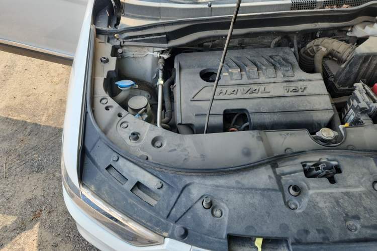 Used Haval H6 2021 Sport Edition 1.5T Automatic Elite Smart Connectivity Model with Hexagonal Grille Engine Bay Right
