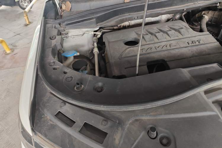 Used Haval H6 2021 Sport Edition 1.5T Automatic Elite Smart Connectivity Model with Hexagonal Grille Engine Bay Right