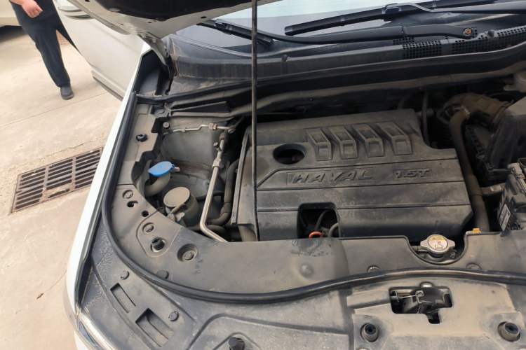 Used Haval H6 2021 Sport Edition 1.5T Automatic Elite Smart Connectivity Model with Hexagonal Grille Engine Bay Right