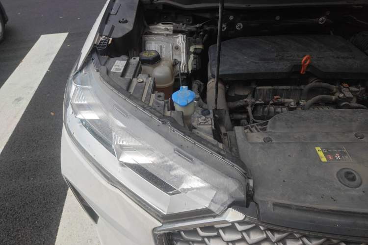 Used Haval H6 2021 3rd Generation 1.5T Automatic Two-Wheel-Drive Supreme Engine Bay Right