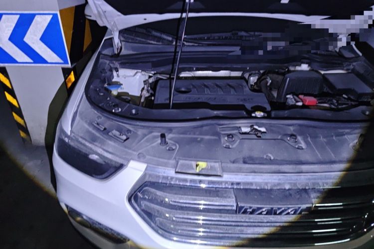 Used Haval H6 2021 Sport Edition 1.5T Automatic Elite Smart Connectivity Model with Hexagonal Grille Engine Bay Right