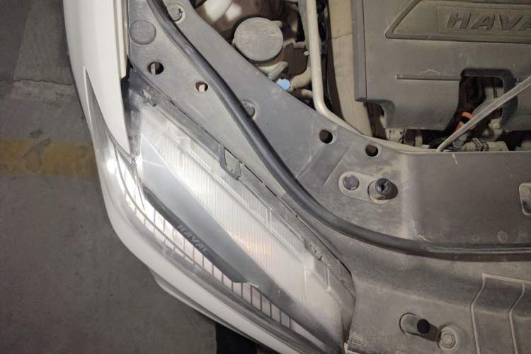 Used Haval H6 2021 Sport Edition 1.5T Automatic Elite Smart Connectivity Model U-Shape Grille Engine Bay Right