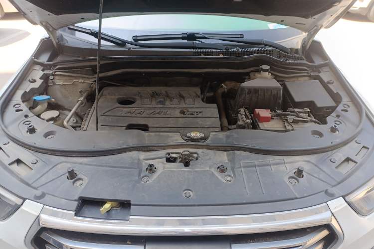 Used Haval H6 2021 Sport Edition 1.5T Automatic Elite Smart Connectivity Model with Hexagonal Grille Engine Bay