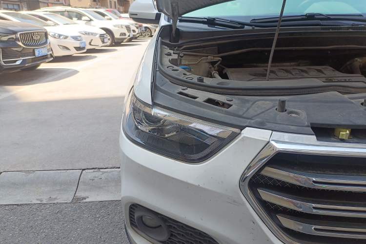 Used Haval H6 2021 Sport Edition 1.5T Automatic Elite Smart Connectivity Model with Hexagonal Grille Exterior 6
