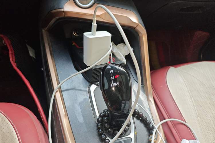 Used Haval H6 2021 1.5 GDIT Automatic Champion Edition Gear Lever