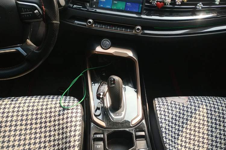 Used Haval H6 2021 1.5 GDIT Automatic Champion Edition Gear Lever
