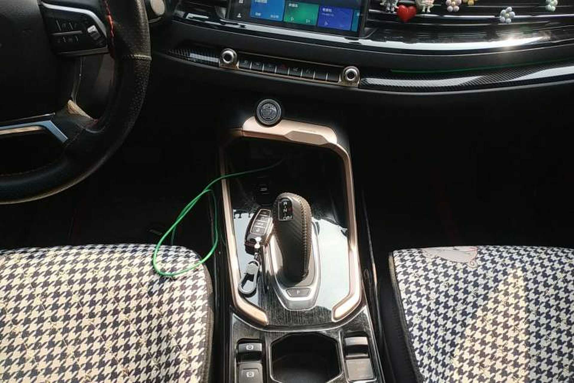 Used Haval H6 2021 1.5 GDIT Automatic Champion Edition Gear Lever