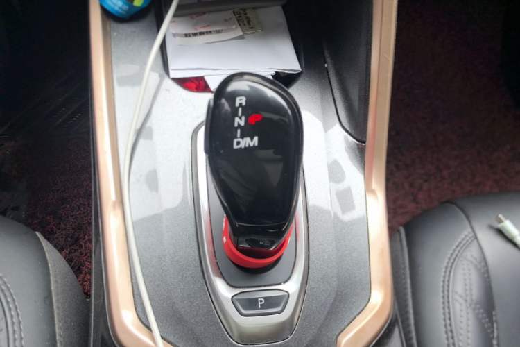 Used Haval H6 2021 1.5 GDIT Automatic Champion Edition Gear Lever