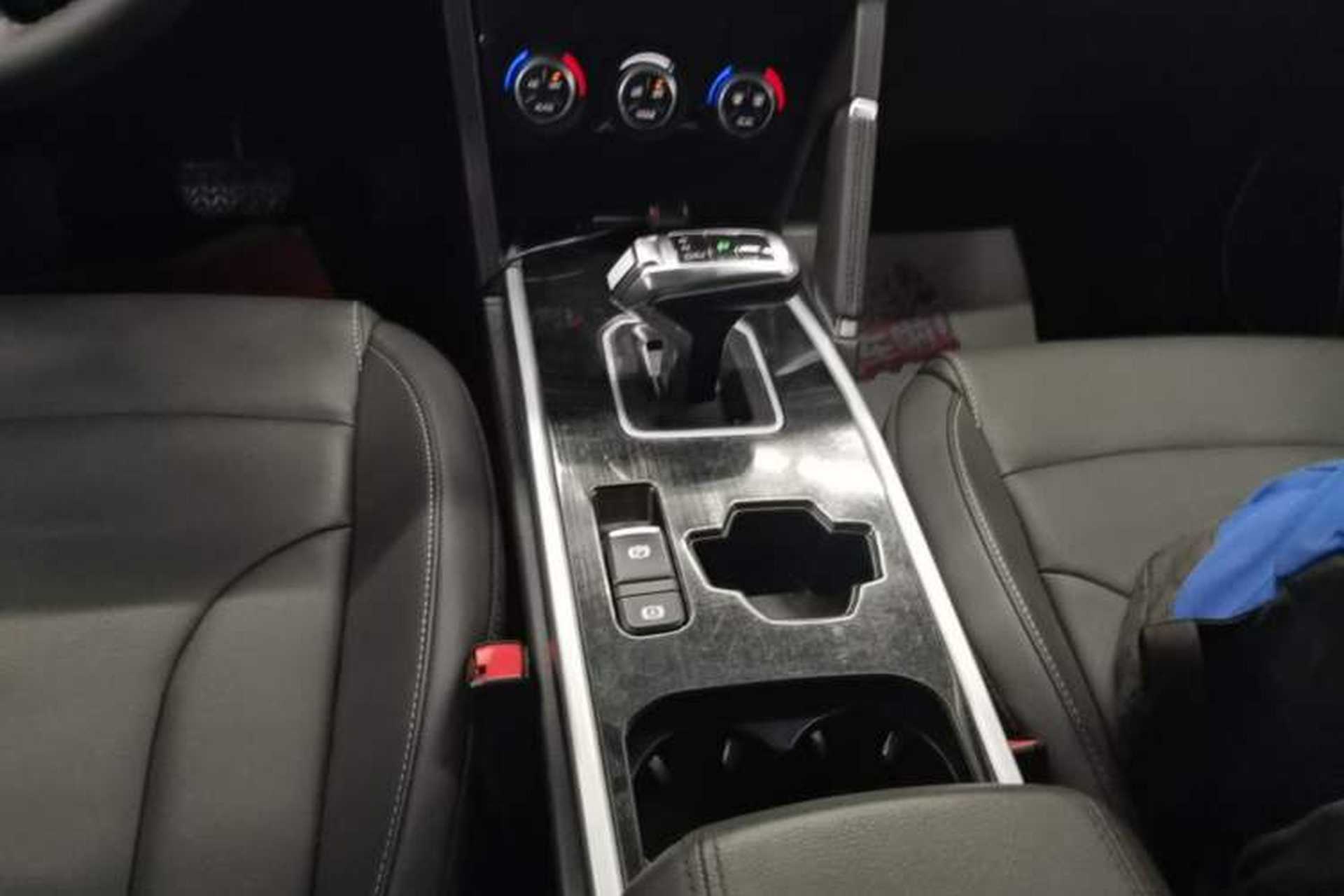 Used Haval H6 2021 Sport Edition 1.5T Automatic Elite Smart Connectivity Model U-Shape Grille Gear Lever