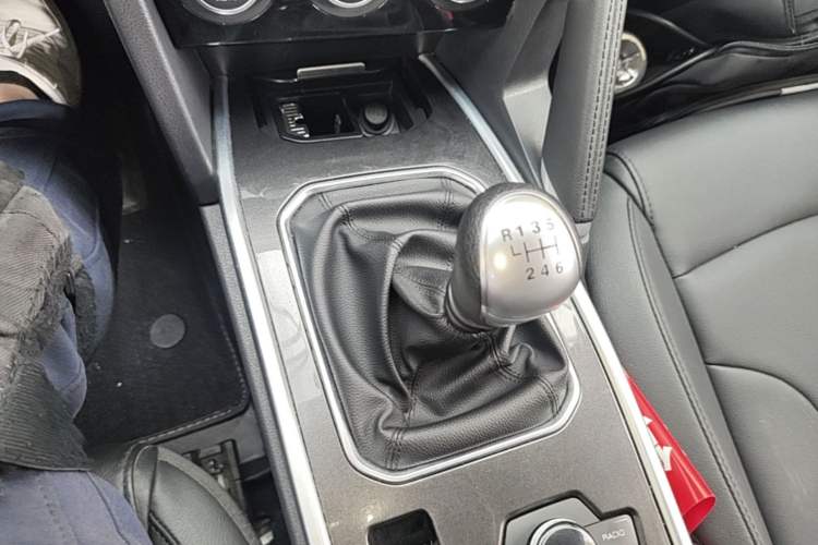 Used Haval H6 2021 Sport Edition 1.5T Manual Elite Smart Connectivity Model with Hexagonal Grille Gear Lever