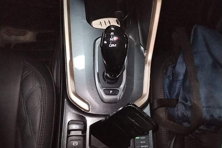 Used Haval H6 2021 1.5 GDIT Automatic Champion Edition Gear Lever