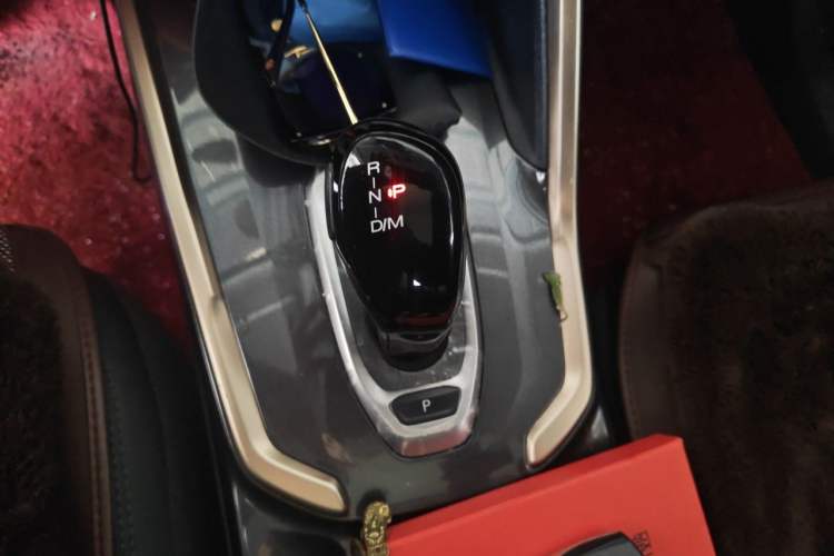 Used Haval H6 2021 2.0 GDIT Automatic GT Luxury Edition Gear Lever